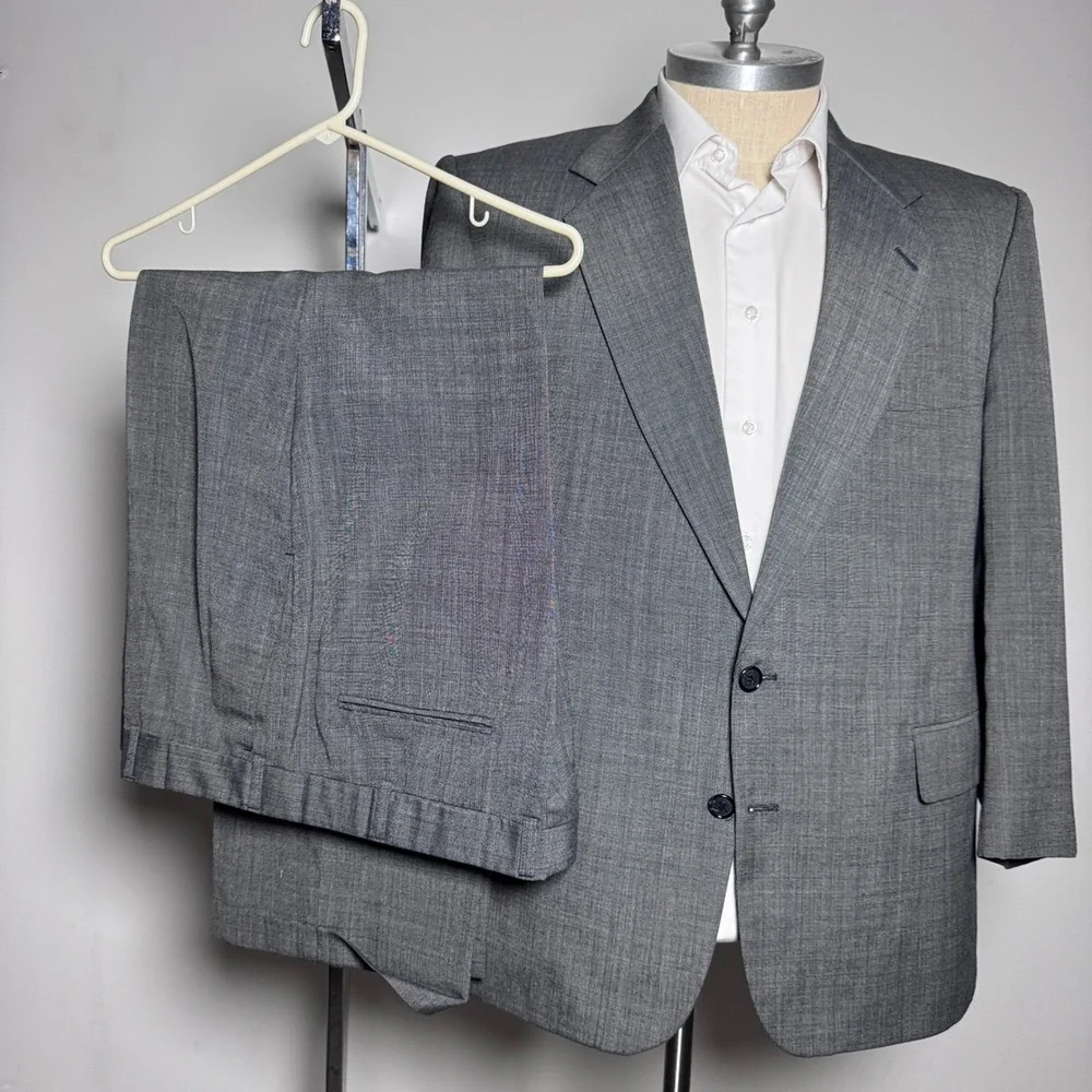 Hardy Amies Suit Mens‎ 48R 40x26.5 Grey Solid 2-Button Notch Lapel Wool Blend